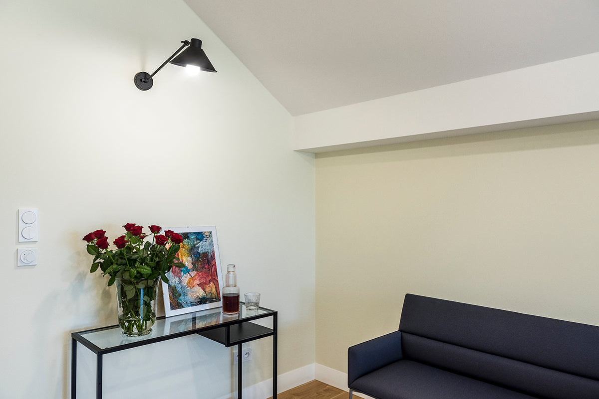 1 valgusallikaga seinavalgusti Dune – must struktuurne